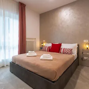 Le Di Anna - Holiday Rome